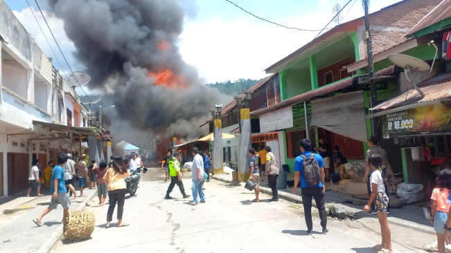 27 Unit Rumah Ludes Terbakar di Tapanuli Utara, Kerugian Ditaksir Puluhan Miliar