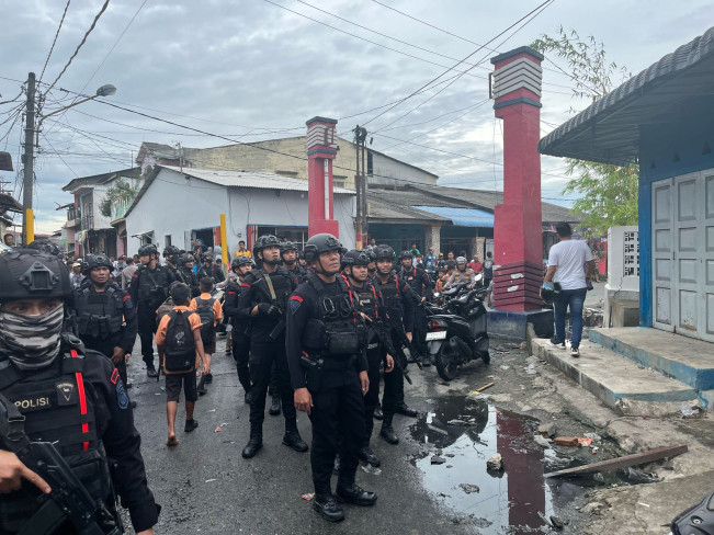 Serang Polisi dan Bakar Sepeda Motor Saat Gerebek Narkoba di Medan, 7 Orang Ditangkap