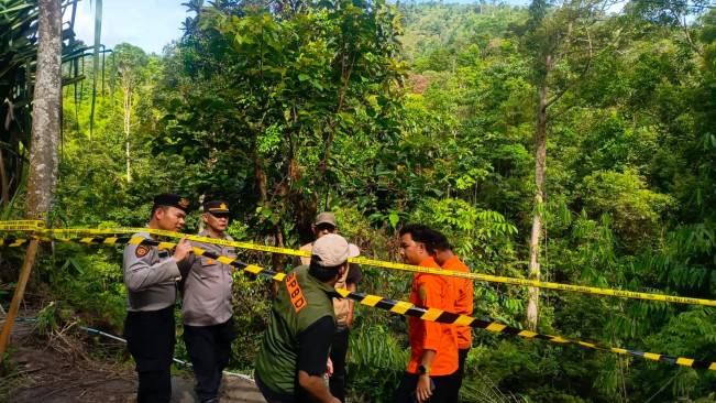 Minibus Jatuh ke Jurang di Pakpak Bharat Sumut, 3 Orang Hilang