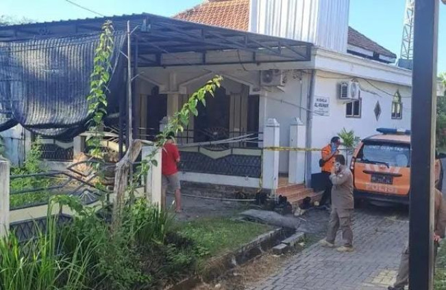 Tragedi Berdarah di Musala Bojonegoro, Pria Paruh Baya Bacok 3 Tetangga Saat Salat Subuh