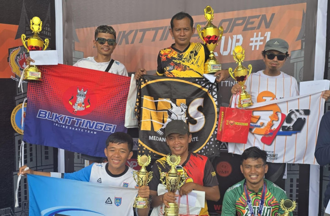 MIS Medan Raih Juara Umum I Kejuaraan Sepatu Roda BOC 2025 di Sumbar