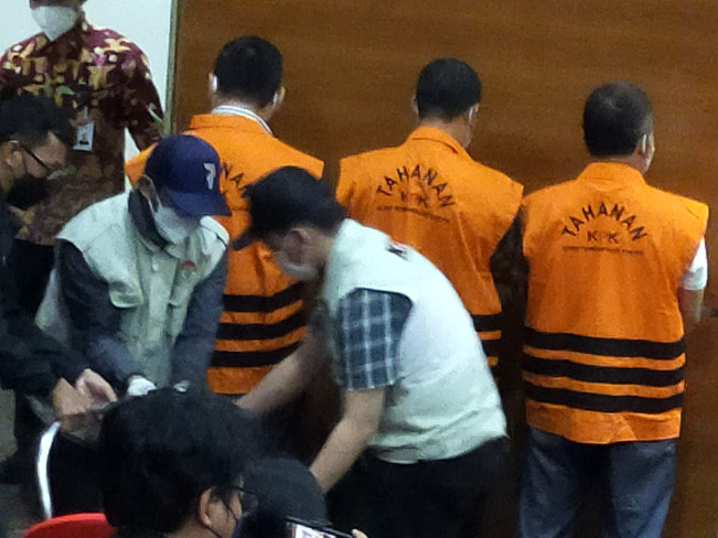 Geledah di Tiga Lokasi, KPK Sita Bukti Suap Wali Kota Bekasi Rahmat Effendi