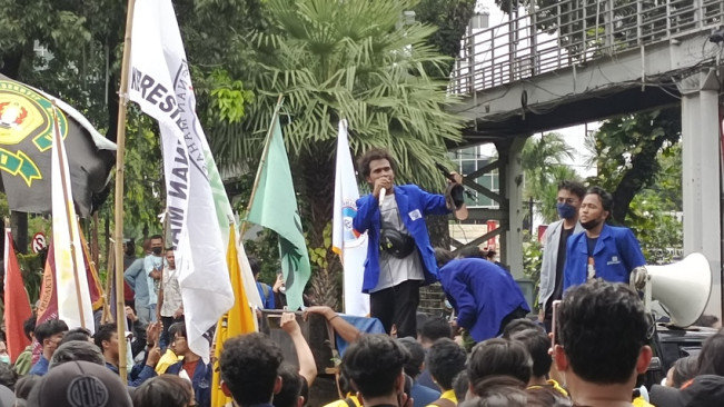 Front Mahasiswa Bekasi Desak Jokowi Lakukan Resuffle Kabinet