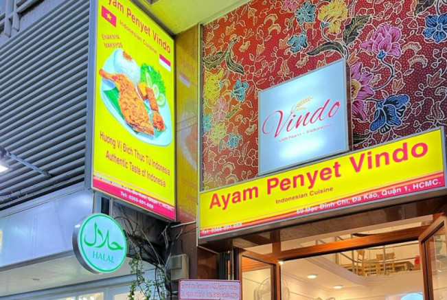 Cihuy! Ada Resto Ayam Penyet Indonesia di Vietnam