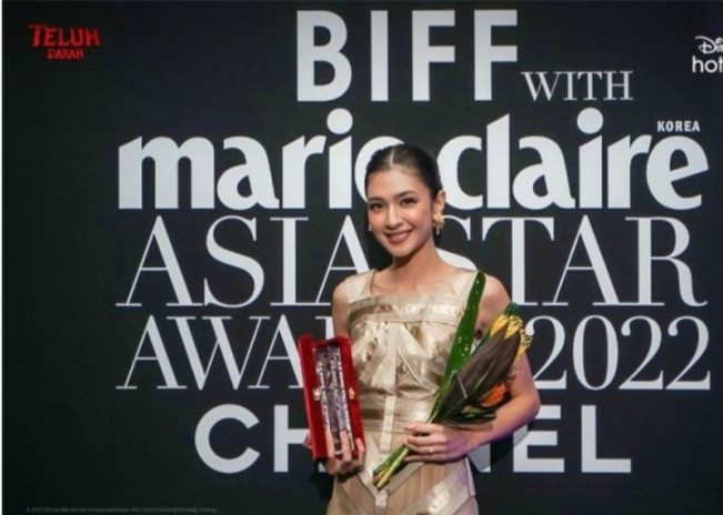 Jadi Pemeran Utama Film "Teluh Darah", Mikha Tambayong Dapat Penghargaan Asia Wide Award