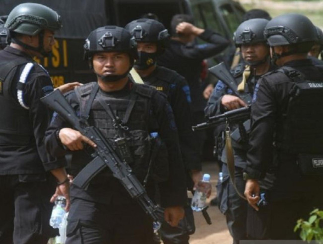 Tim Densus 88 Tangkap Tiga Terduga Teroris di SumenepÃ‚Â 