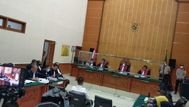 Terbukti Jual Sabu Milik Teddy, Aiptu Janto Divonis 13 Tahun Penjara