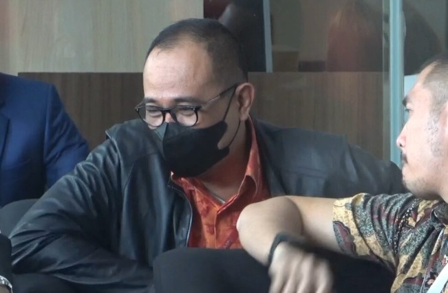 RAT Dicecar KPK Terkait 70 Tas Mewah dan Temuan Uang Rp37 Miliar