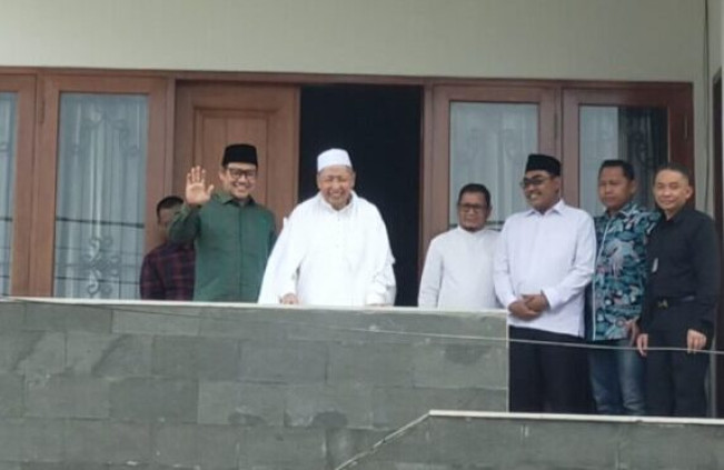 Datangi Kediaman Hamzah Haz, Cak Imin Minta Nasihat dan Doa