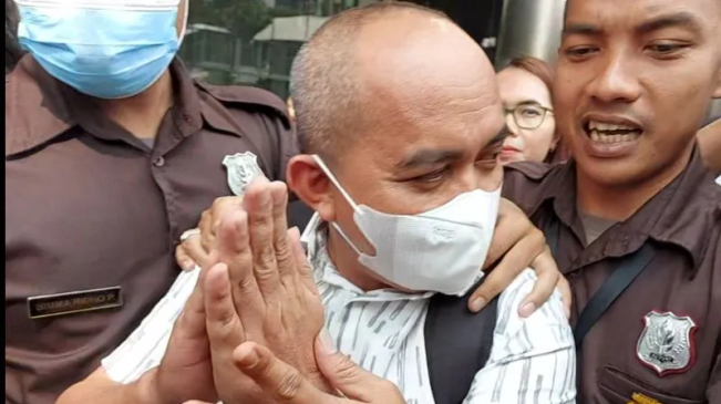 Usai Diperiksa KPK, Wali Kota Pangkalpinang Bungkam