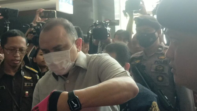 Dirut BAKTI Didakwa Didakwa TPPU dan Korupsi