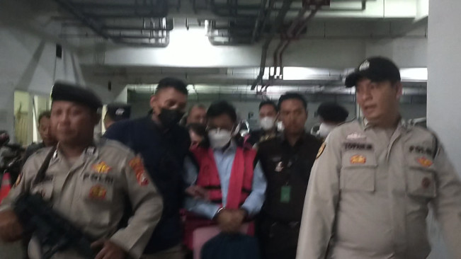 Sidang Johnny Plate Dilanjutkan Pemeriksaan Saksi-saksi