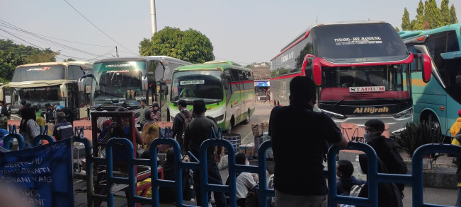 H-9 Situasi Mudik di Kp Rambutan Sepi, Sopir PO: H-5 Baru Ramai
