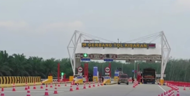 Masyarakat 4 Kecamatan di Asahan Blokir Akses menuju Jalan Tol, Tuntut Perbaikan Jalan Rusak