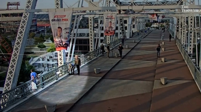 Aksi Heroik Bon Jovi Selamatkan Perempuan yang Mau Bunuh Diri di Jembatan