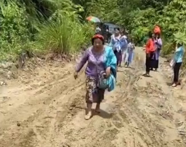 Infrastruktur di Simalungun Dikeluhkan, Masyarakat Posting Video Kondisi Jalan Tanah dan Berlumpur