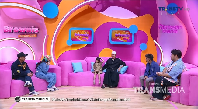 Waduh, Ayu Ting Ting Diprotes Anak Kartika Putri Perkara Jilbab