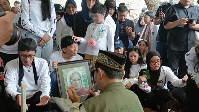 Bimbim Slank Ungkap Kronologi Bunda Iffet Meninggal: Tidur Nggak Bangun-bangun Terus Ngoceh
