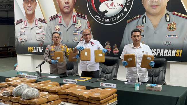 Polisi Tangkap Dua Pengedar Narkoba Modus Paket Ikan Asin, Sita 99 Kilogram Ganja
