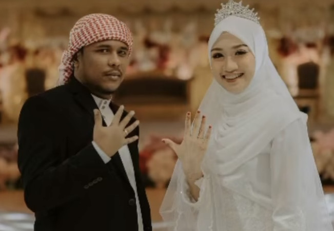 Mamat Alkatiri Nikahi Nafha Firah, Pakai Adat Bugis Hingga Melayu