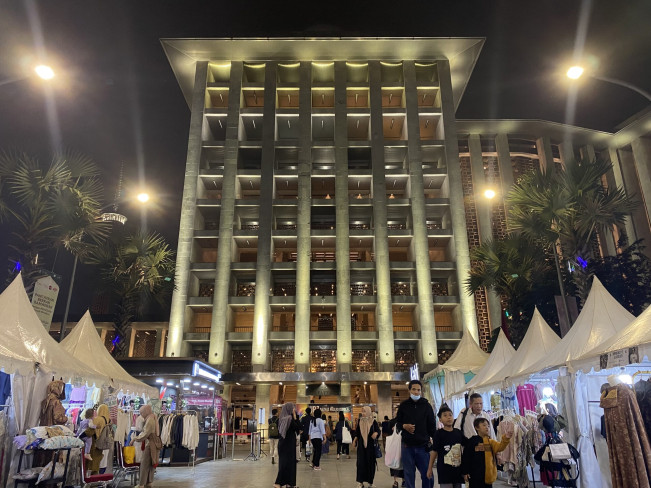 Bulan Ramadan, Masjid Istiqlal Ramai Pengunjung dan Bazar