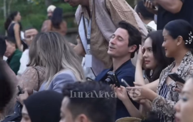 Digosipkan Pacaran, Nino Fernandez dan Steffi Zamora Kepergok Hadir di Akad Nikah Luna Maya dan Maxime Bouttier