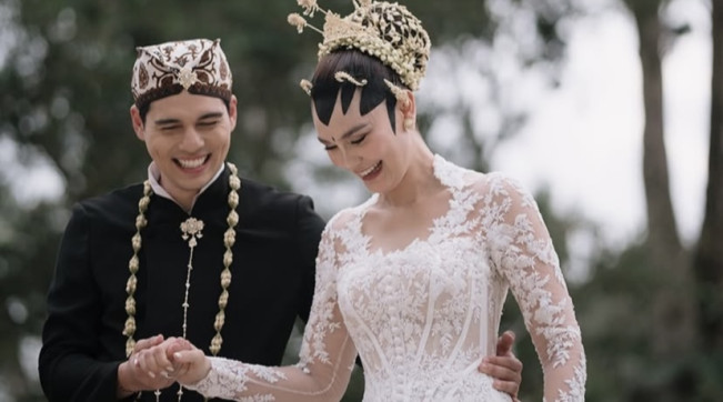 Ungkapan Haru Luna Maya Untuk Maxime Bouttier: Terima Kasih Karena Kamu Tetap Bertahan