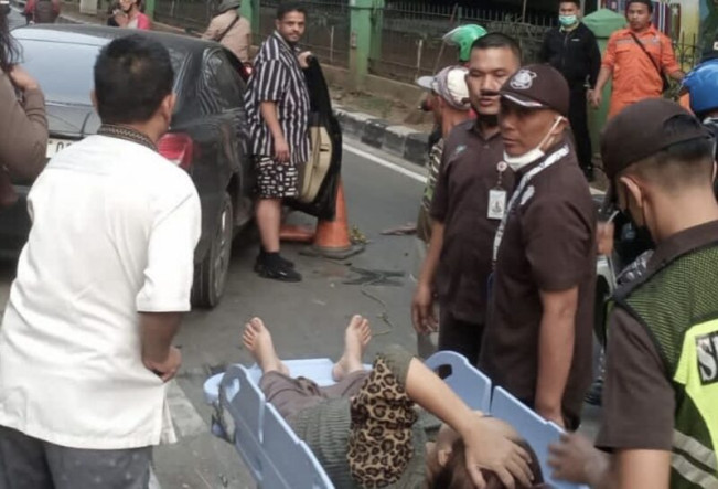 Mobil Pelat Diplomatik Tabrak Empat Pejalan Kaki di Cilincing