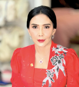 Profil dan Rekam Jejak Rieke Diah Pitaloka: Artis dan Politikus yang Pernah Tolak Impor Gula Tom Lembong