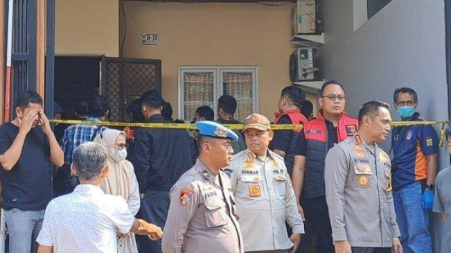 Polri Gerebek Markas Judol Kamboja di Jakbar, Ratusan Kartu ATM dan Buku Tabungan Disita