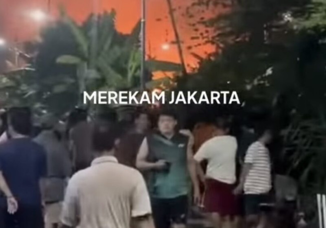 Viral! Bentrok Warga di Cengkareng, Satu Orang Luka-luka