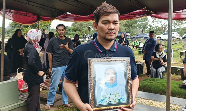 Wujudkan Keinginan Ibu Sambung, Indra Bekti Badal Umrah untuk Almarhumah