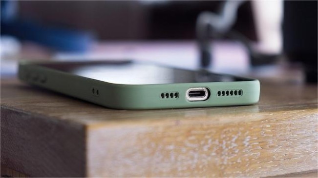 Rumor iPhone 17 Pro Jelang Peluncuran Besok: Hadir dengan Fitur Pengisian Nirkabel Terbalik