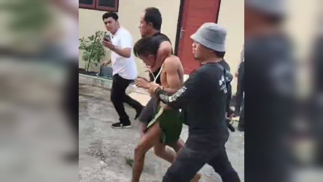 Detik-detik Polisi Tangkap Pembunuh Gadis Penjual Gorengan di Sumbar