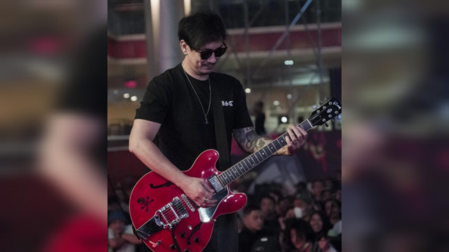 Aksi Panggungnya Bikin Heboh, Vincent Rompies Ternyata Pionir Punk Jakarta