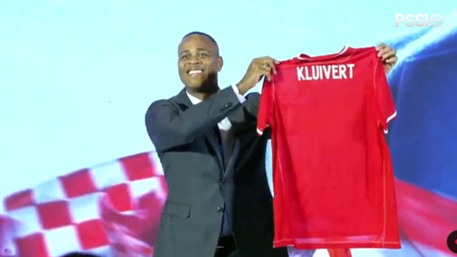 Resmi Diperkenalkan ke Publik, Patrick Kluivert Janji Terapkan Taktik Attacking Football