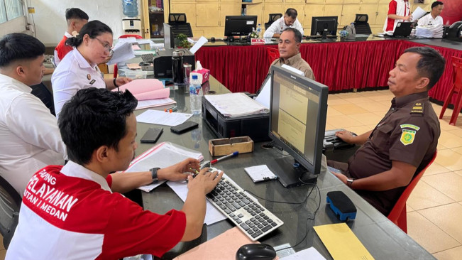 Tersangka Dugaan Korupsi Pemotongan ADD Kota Padangsidimpuan Rp5,7 Miliar Menyerahkan Diri