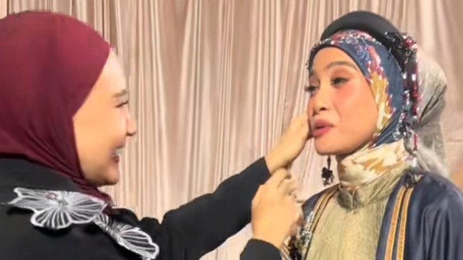 Zaskia Sungkar dan Acha Septriasa Pamer Kedekatan, Netizen: Kok Bisa?