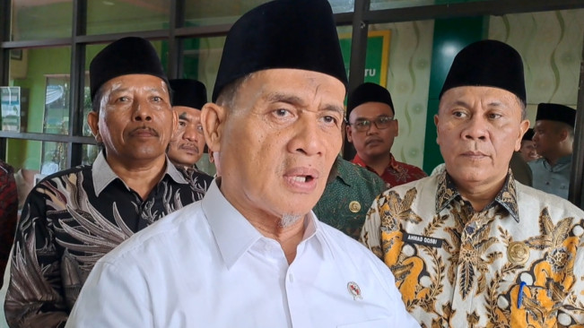 Datangi Man 2 Model Medan, Wamenag Romo: Saya Dukung Kesungguhan Kamad dalam Perjuangkan Siswa