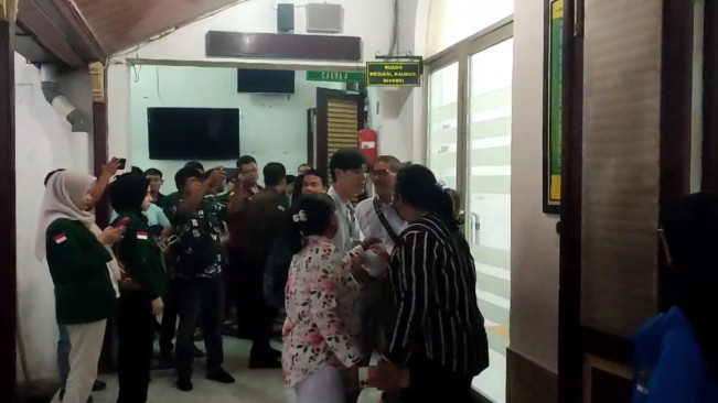 PN Medan Heboh! Keluarga Terdakwa Desiska dan Korban Adu Mulut