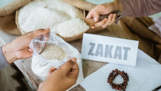 Bacaan Niat Membayar Zakat Fitrah Beserta Artinya