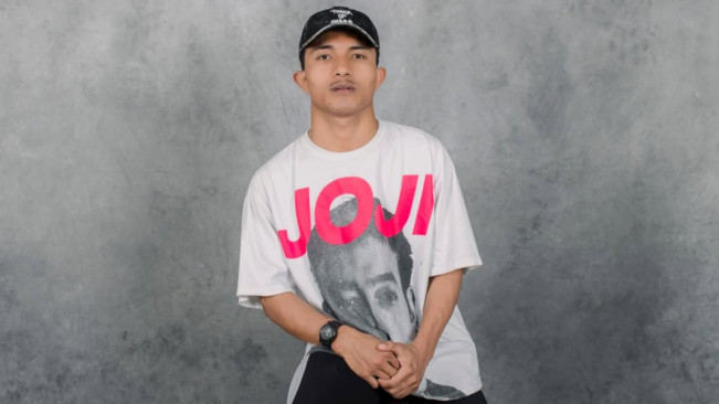 Sosok Faris Adam, Penyanyi Lagu Stecu Stecu yang Viral di TikTok