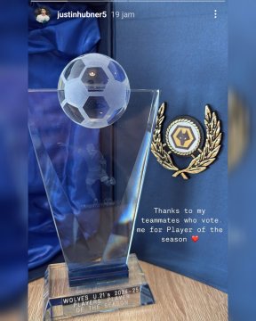 Bukti Justin Hubner dinobatkan sebagai Players’ Player of the Season. [Instagram/@justinhubner5]