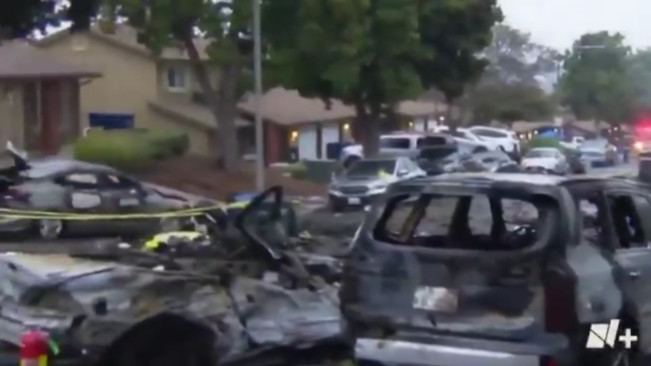 Kondisi kawasan Murphy Canyon, San Diego, Amerika Serikat yang dihantam jet pribadi. [X/@jaggirm]