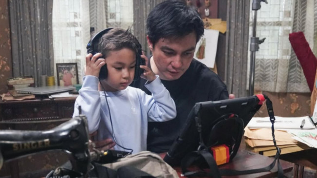 Baim Wong bersama anaknya. [Instagram/@baimwong]