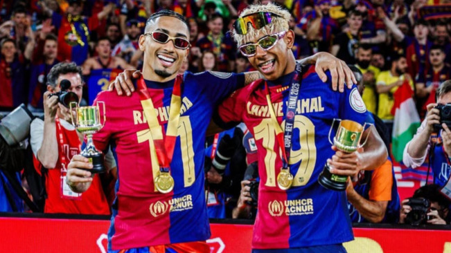 Dua winger andalan Barcelona, Lamine Yamal dan Raphinha. [Instagram/@lamineyamal]