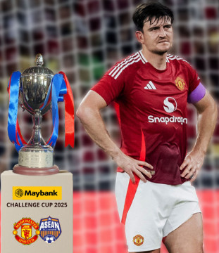 Pemain MU, Harry Maguire terlihat lesu usai timnya kalah dari ASEAN All-Stars. [Instagram/@theaseanfootball]