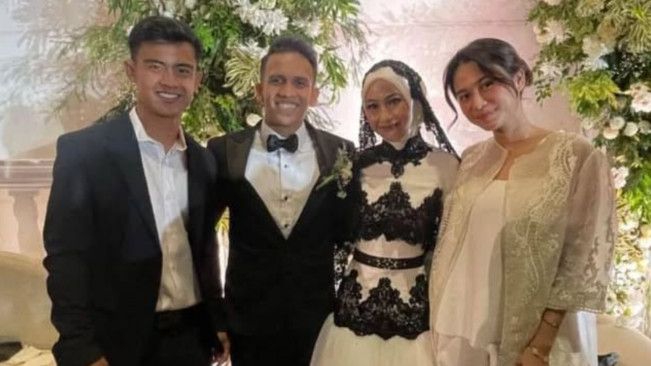 Egy dan Adiba menikah. [Instagram/@arhanazizah]