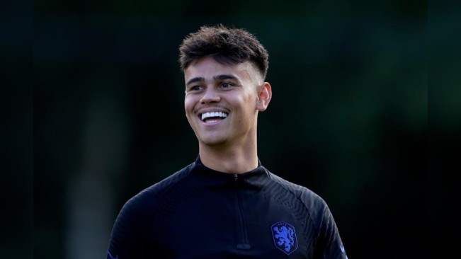 Heboh! Mees Hilgers Diincar Crystal Palace, Klub Premier League yang Kalahkan Liverpool