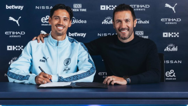 Tijjani Reijnders resmi gabung Manchester City. [Instagram/@mancity]